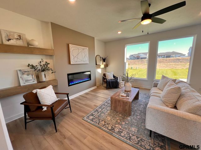 12039 S 45 Avenue, Bellevue, NE 68133