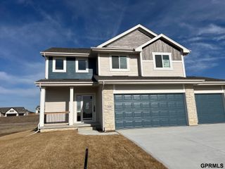 12039 S 45 Avenue, Bellevue, NE 68133