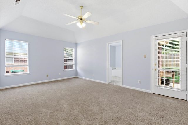 8136 COUNTRY MILL CV, Memphis, TN 38016