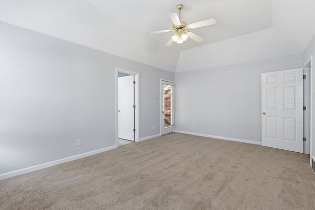 8136 COUNTRY MILL CV, Memphis, TN 38016