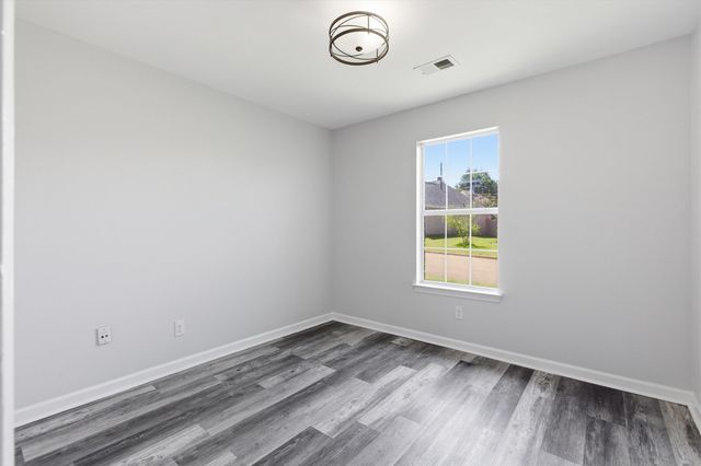 8136 COUNTRY MILL CV, Memphis, TN 38016