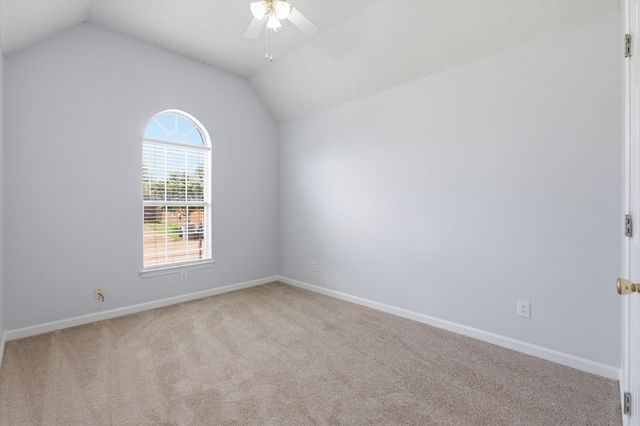 8136 COUNTRY MILL CV, Memphis, TN 38016