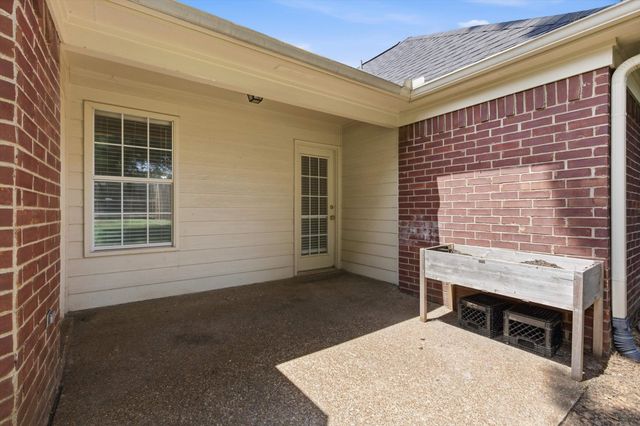 8136 COUNTRY MILL CV, Memphis, TN 38016
