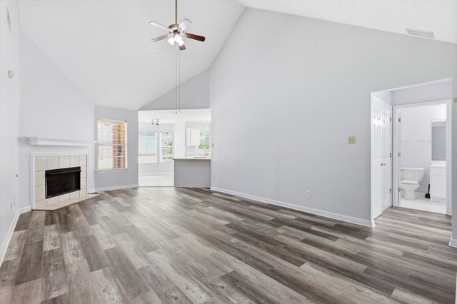 8136 COUNTRY MILL CV, Memphis, TN 38016