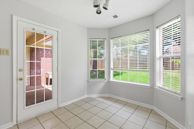 8136 COUNTRY MILL CV, Memphis, TN 38016