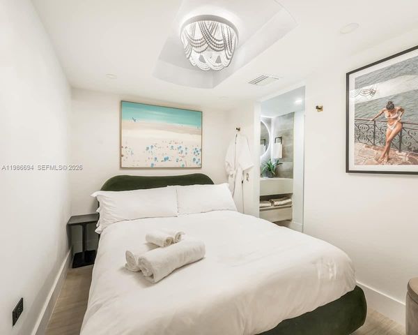 100 Collins Avenue 202, Miami Beach, FL 33139
