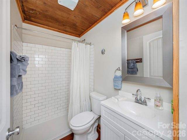 811 Miami Terrace, Hendersonville, NC 28791