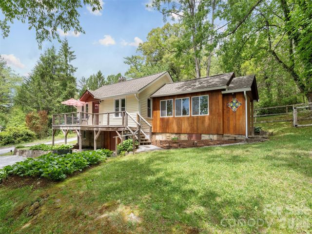 811 Miami Terrace, Hendersonville, NC 28791