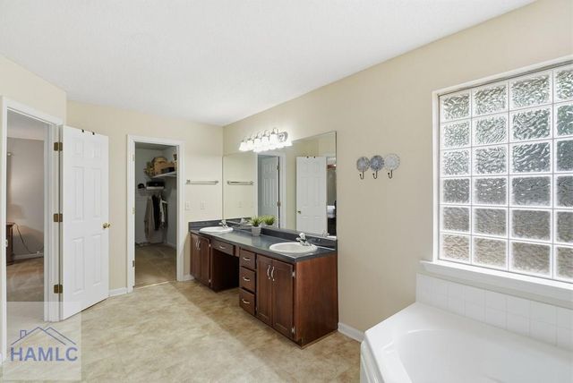 203 Barcalay Lane, Hinesville, GA 31313