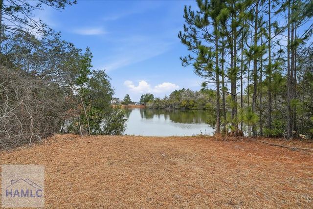 203 Barcalay Lane, Hinesville, GA 31313