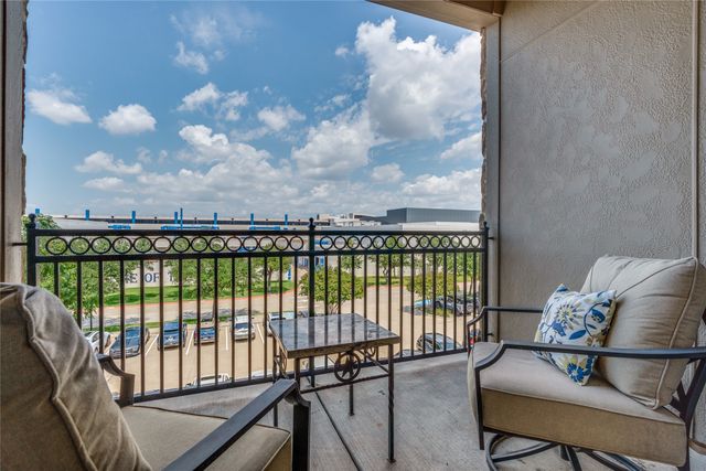 4045 Winsor Drive, Farmers Branch, TX 75244