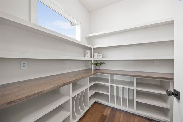 6027 W 28th Place, Kennewick, WA 99338