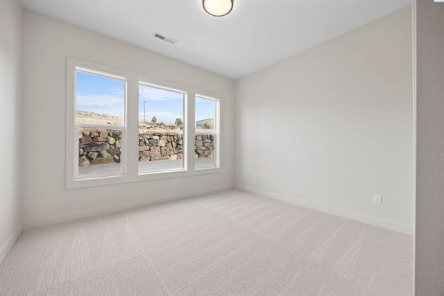 6027 W 28th Place, Kennewick, WA 99338