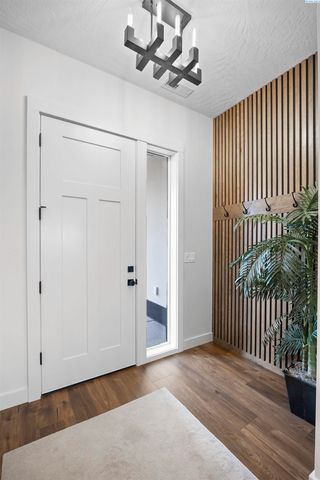 6027 W 28th Place, Kennewick, WA 99338