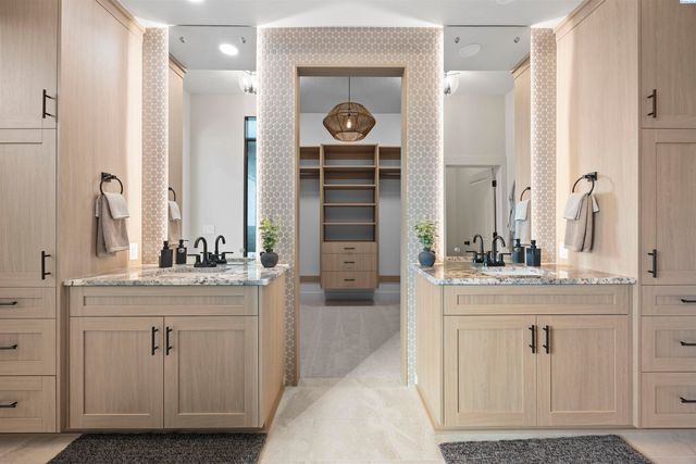 6027 W 28th Place, Kennewick, WA 99338