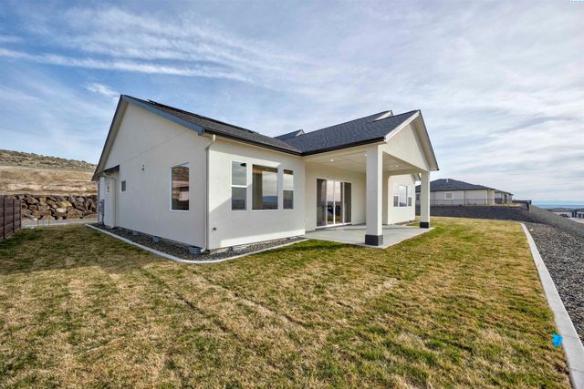 6027 W 28th Place, Kennewick, WA 99338