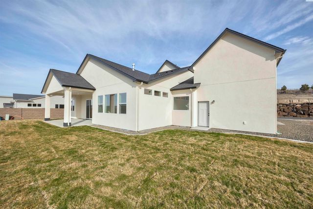 6027 W 28th Place, Kennewick, WA 99338