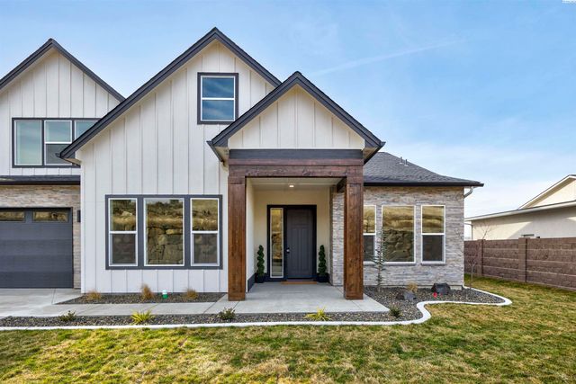 6027 W 28th Place, Kennewick, WA 99338