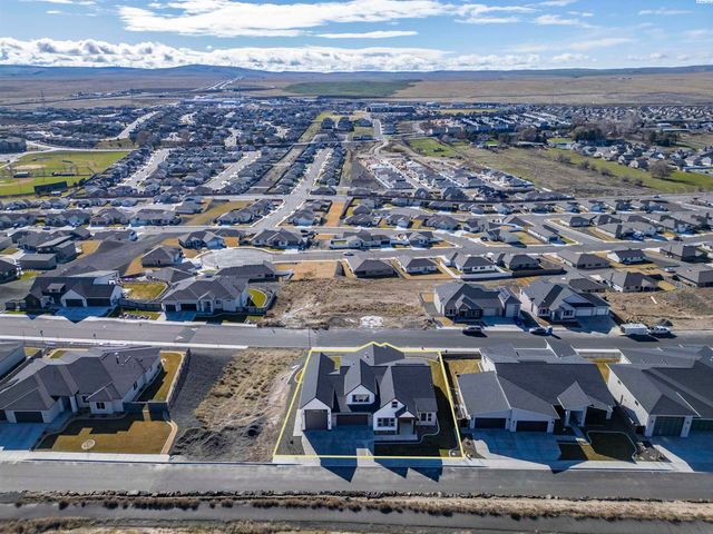 6027 W 28th Place, Kennewick, WA 99338