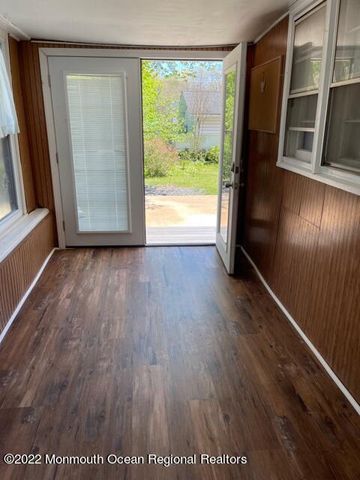 10 Smith Street, Howell, NJ 07731