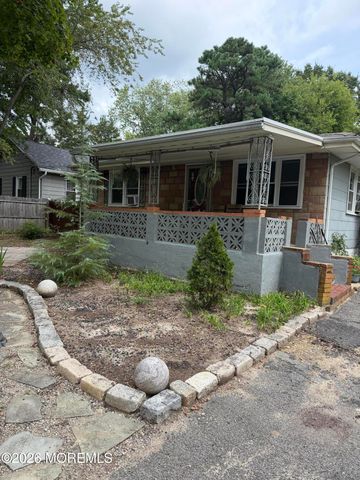 10 Smith Street, Howell, NJ 07731