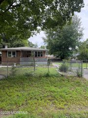 10 Smith Street, Howell, NJ 07731