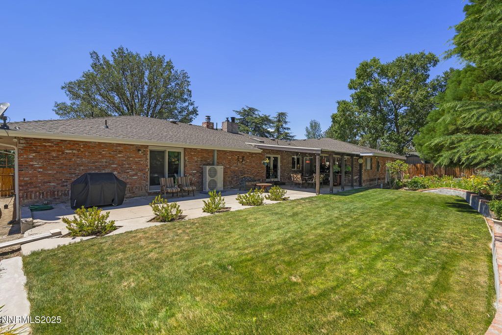 Image 27 of property listing at 14490 Rancheros Drive, Reno, NV 89521