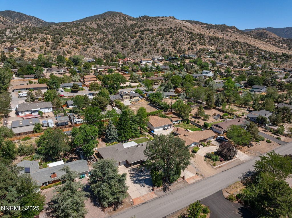 Image 32 of property listing at 14490 Rancheros Drive, Reno, NV 89521