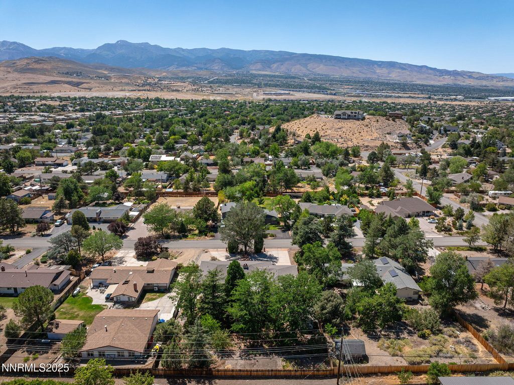 Image 37 of property listing at 14490 Rancheros Drive, Reno, NV 89521