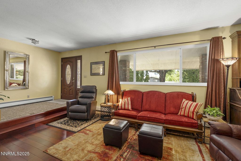 Image 5 of property listing at 14490 Rancheros Drive, Reno, NV 89521