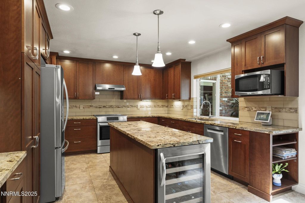 Image 6 of property listing at 14490 Rancheros Drive, Reno, NV 89521