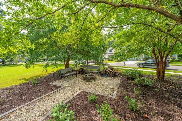 271 Bateaux Drive, Summerville, SC 29483