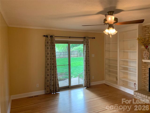 1130 Cheddington Drive, Charlotte, NC 28211