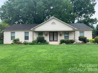 1130 Cheddington Drive, Charlotte, NC 28211