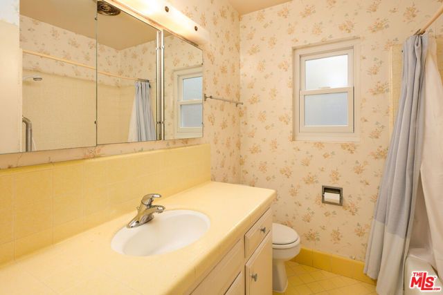 12901 Appleton Way, Los Angeles, CA 90066