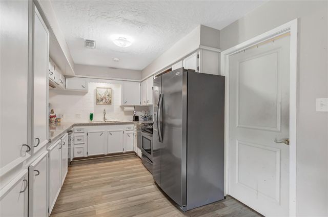 2103 White Feather Trail, Crosby, TX 77532