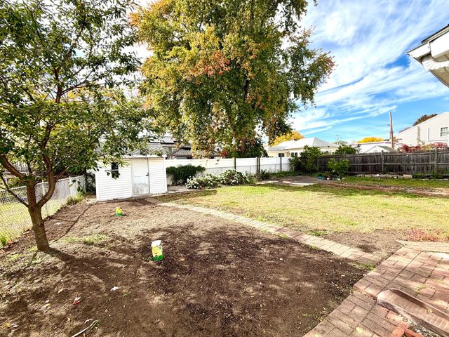 91 Daniels St, Malden, MA 02148