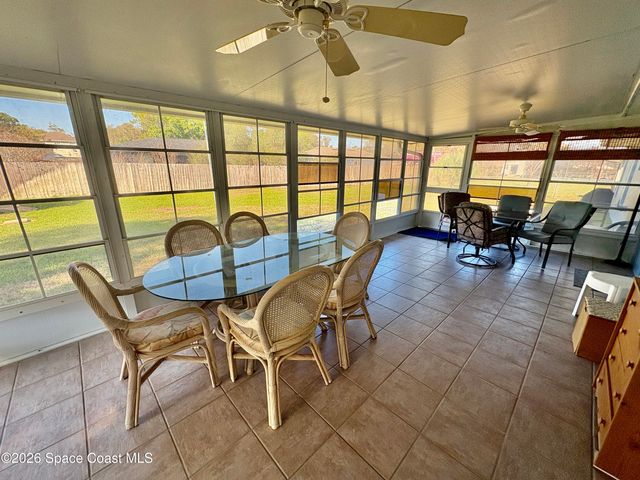 585 Crystalmist Road NW, Palm Bay, FL 32907