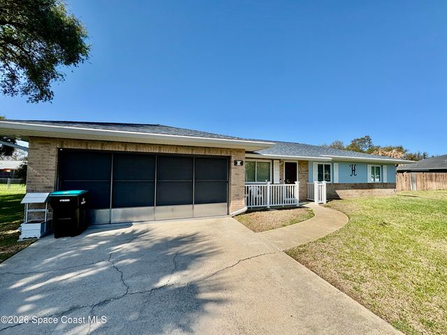 585 Crystalmist Road NW, Palm Bay, FL 32907