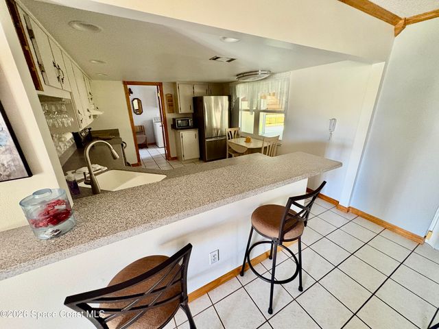 585 Crystalmist Road NW, Palm Bay, FL 32907