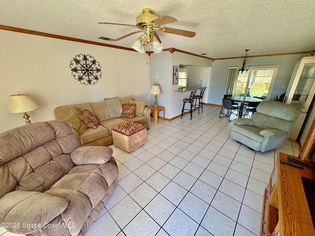 585 Crystalmist Road NW, Palm Bay, FL 32907