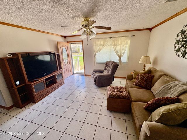 585 Crystalmist Road NW, Palm Bay, FL 32907