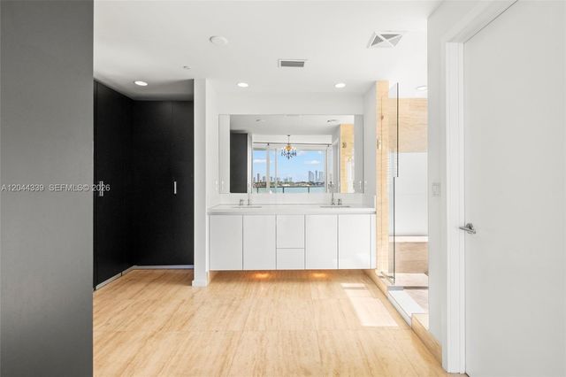 1470 16th St 401, Miami Beach, FL 33139