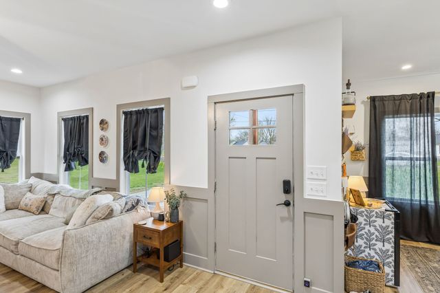 1832 Twin Caves Dr, Lewisburg, TN 37091