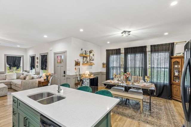 1832 Twin Caves Dr, Lewisburg, TN 37091