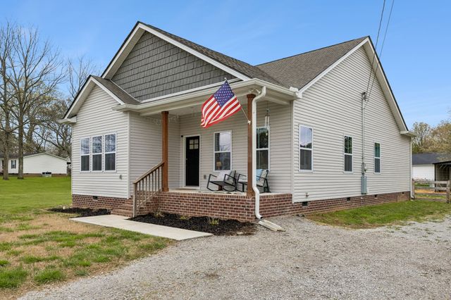 1832 Twin Caves Dr, Lewisburg, TN 37091