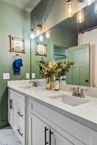 1832 Twin Caves Dr, Lewisburg, TN 37091