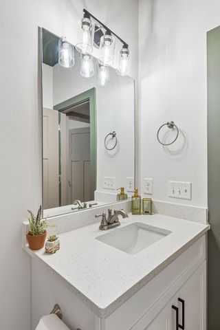 1832 Twin Caves Dr, Lewisburg, TN 37091