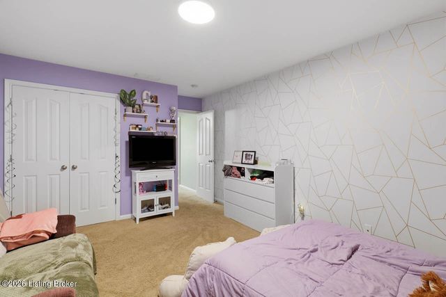 623 Harris Ridge Rd, Louisville, KY 40223