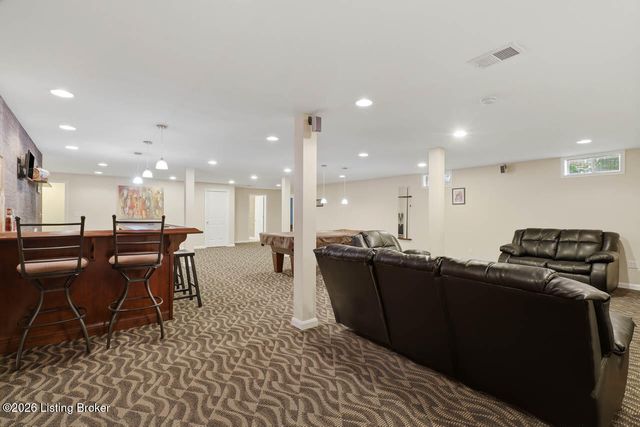 623 Harris Ridge Rd, Louisville, KY 40223
